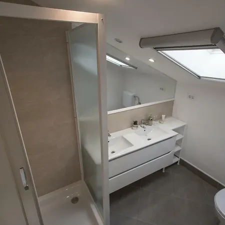 Relaxing Whole Floor By The Sea Apartment Zaboric