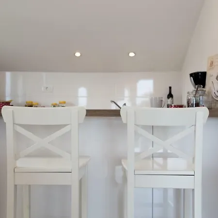 Relaxing Whole Floor By The Sea * Zaboric