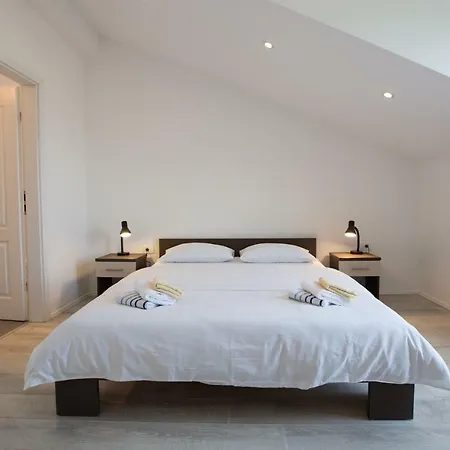 Apartment Relaxing Whole Floor By The Sea Zaboric