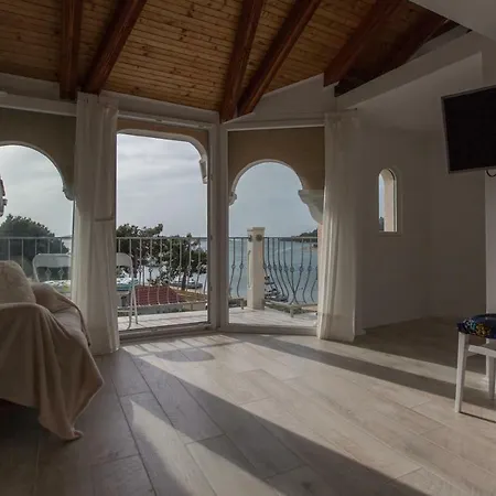 Relaxing Whole Floor By The Sea Žaborić
