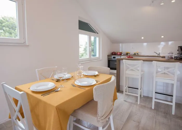 Relaxing Whole Floor By The Sea דירה