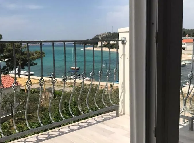 Relaxing Whole Floor By The Sea דירה *