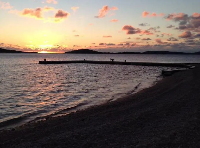 Relaxing Whole Floor By The Sea *