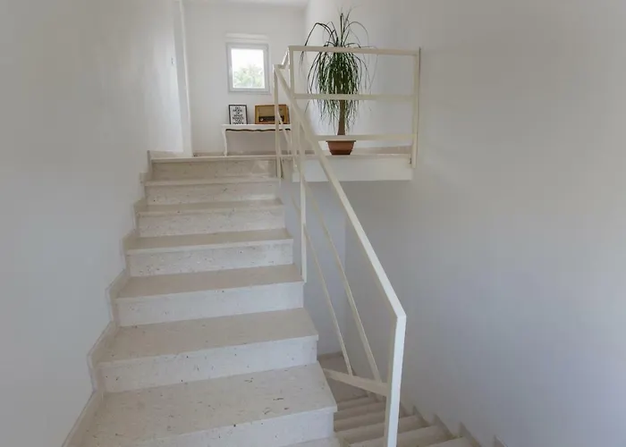 Relaxing Whole Floor By The Sea * Zaboric