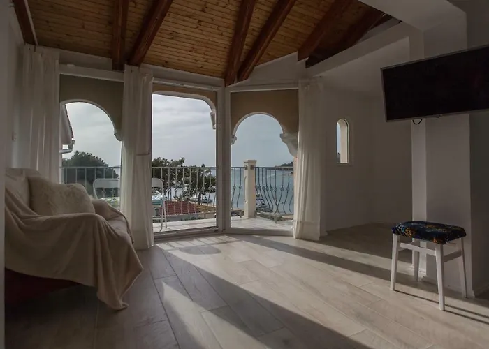 Relaxing Whole Floor By The Sea ז'אבוריץ'